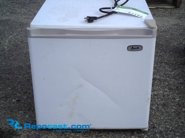 Avanti mini refrigerator 18EYW