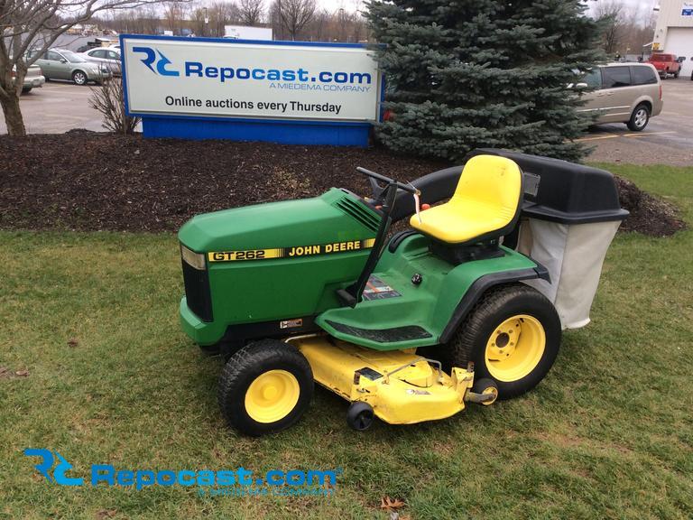 Repocast John Deere GT262 garden tractor 17 HP