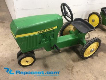 john deere pedal tractor model 520