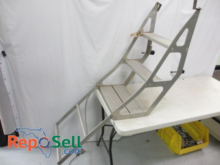 Aluminum fold up dock ladder 20" wide5...