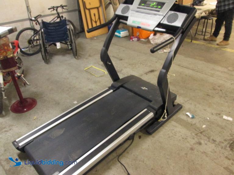 Nordictrack best sale e3800 treadmill