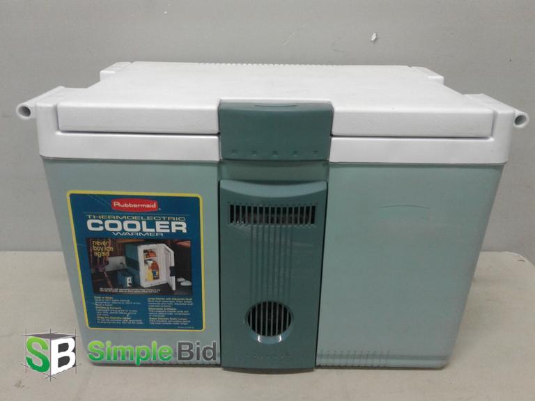 Rubbermaid store thermoelectric cooler