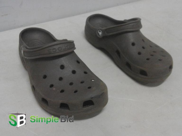 10 discount 12 crocs