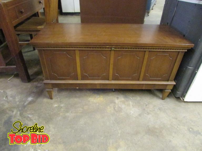 Aroma tite deals cedar chest