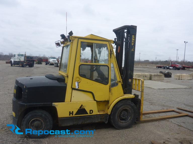 Hyster 100 Forklift. Comes with...