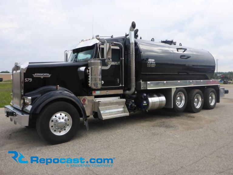 2015 Kenworth W900 Vacuum Tanker Truck