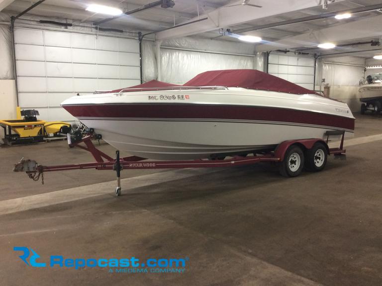 1995 FourWinns 240 Horizon