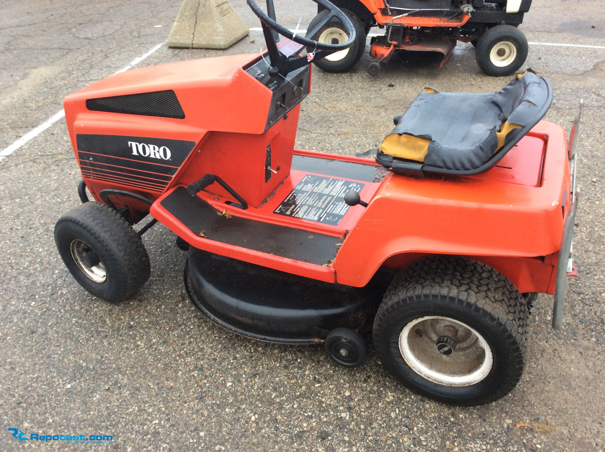 Toro 1132 riding outlet mower