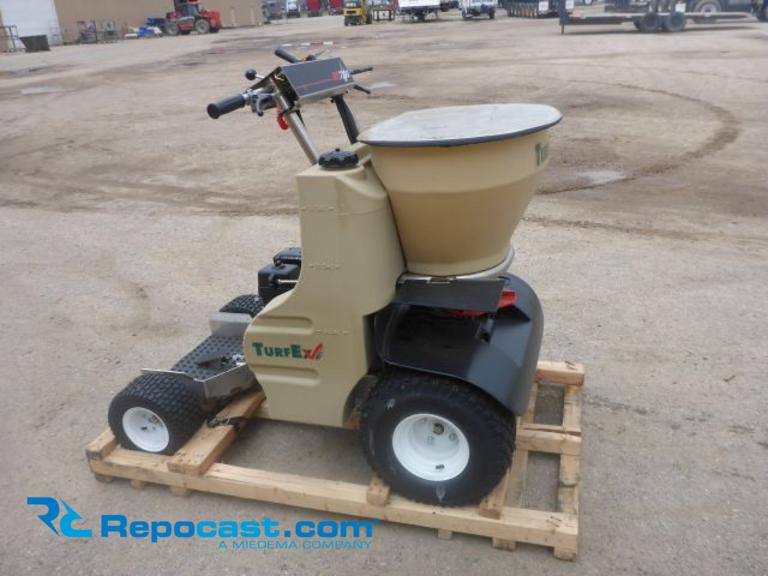 New Old Stock 2012 Turf Ex RS7200 Spread N Spray Ride on Fertilizer Spreader Sprayer Combo, S/N...