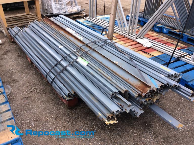 Repocast.com® | Large lot of pallet racking cross...