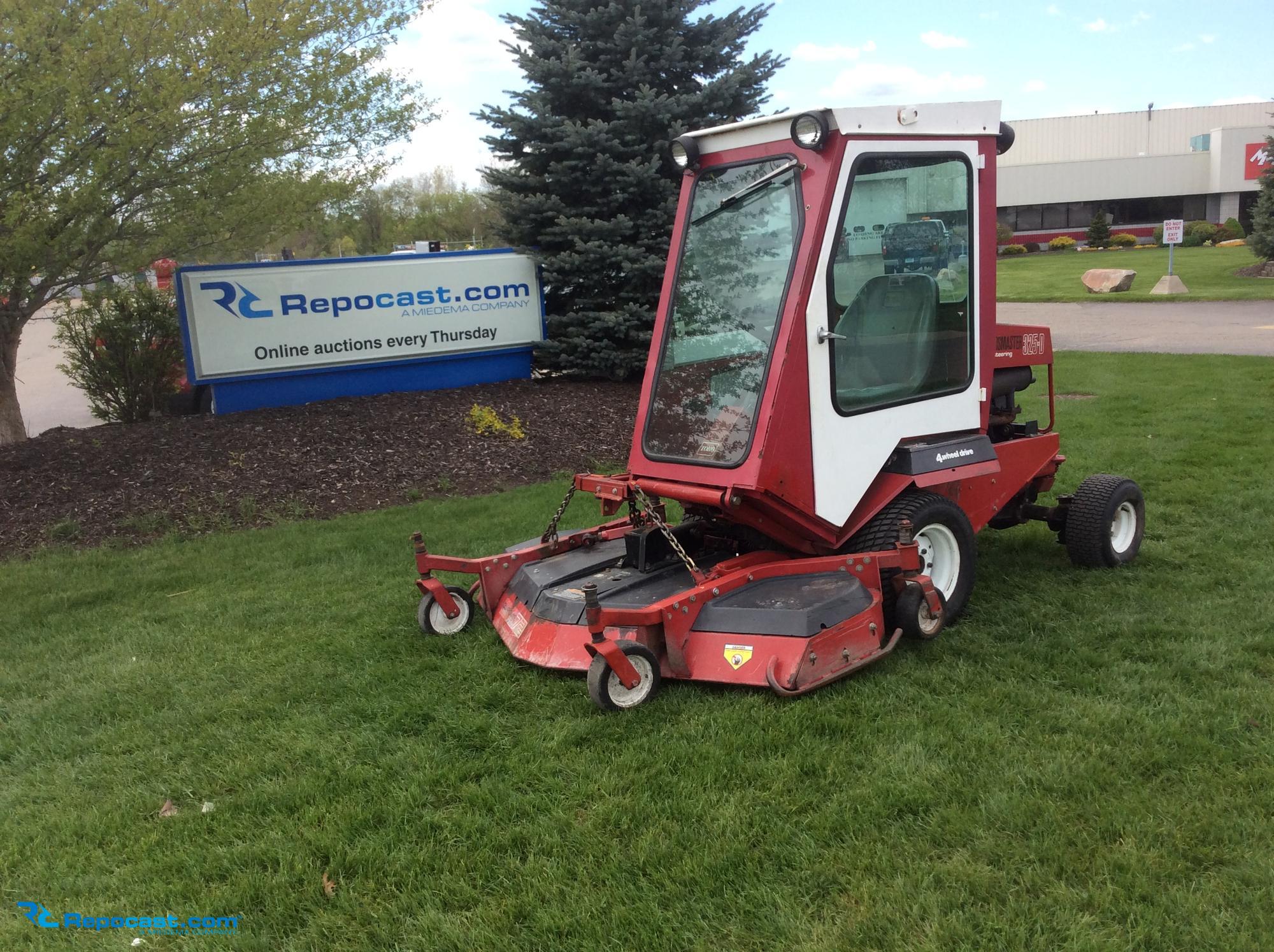 Repocast Toro Groundsmaster 325D commercial