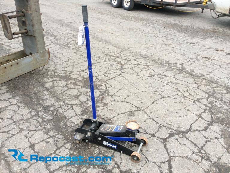 Kobalt 3 ton garage floor jack