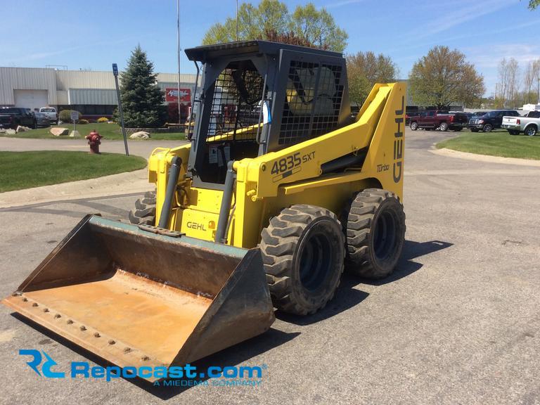 Gehl 4835 SXT Skid Steer