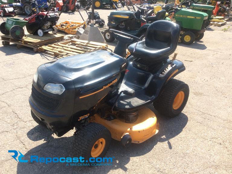 Poulan Pro 300 EX riding lawnmower