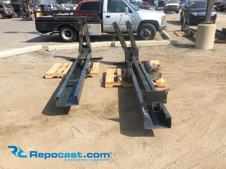 Western MFG. Co. Vehicle lift