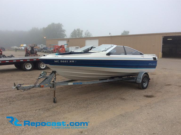 1988 Bayliner 1950 Capri