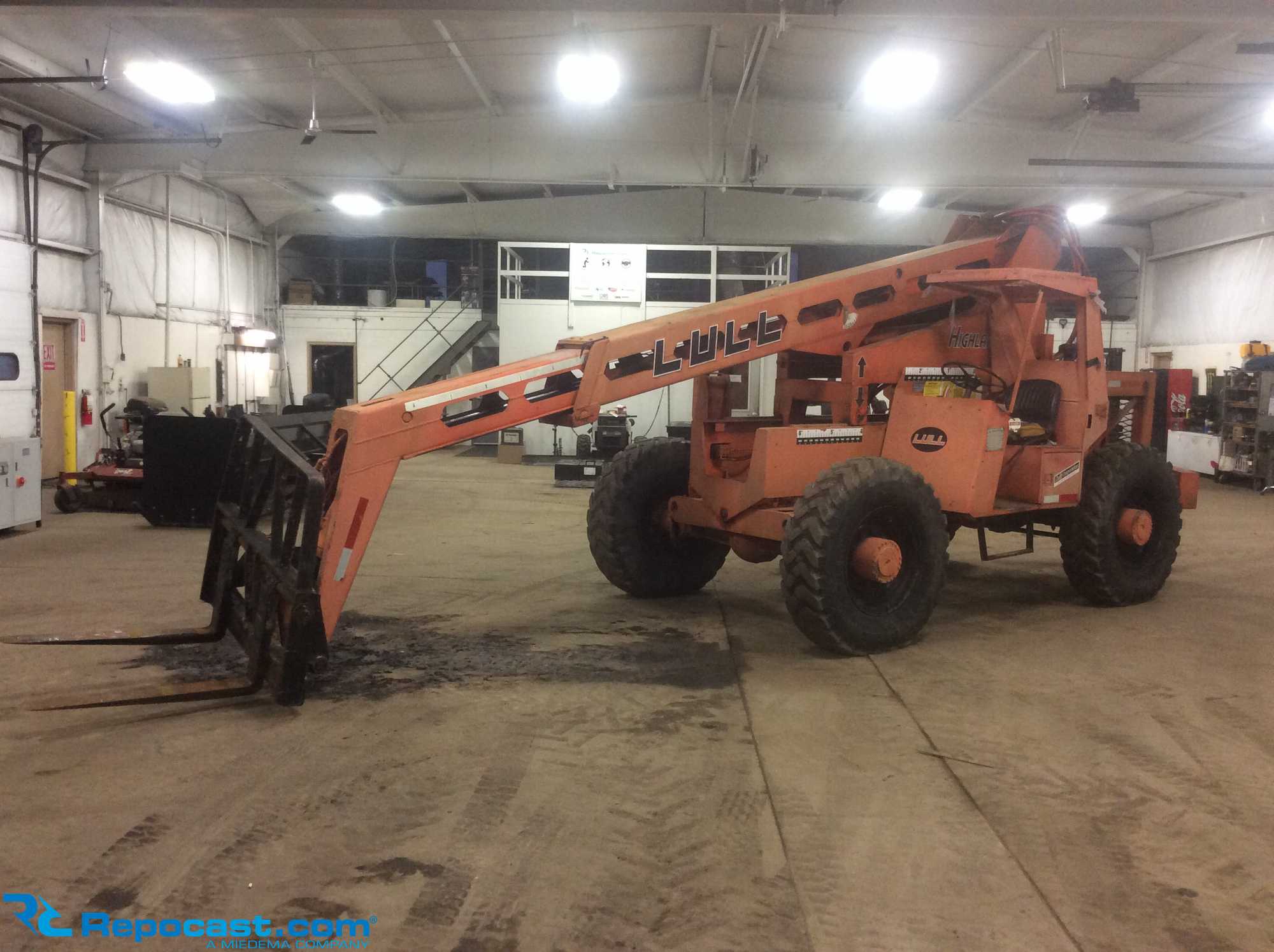 Repocast.com® | Lull Highlander II 644-TT-34 Telehandler