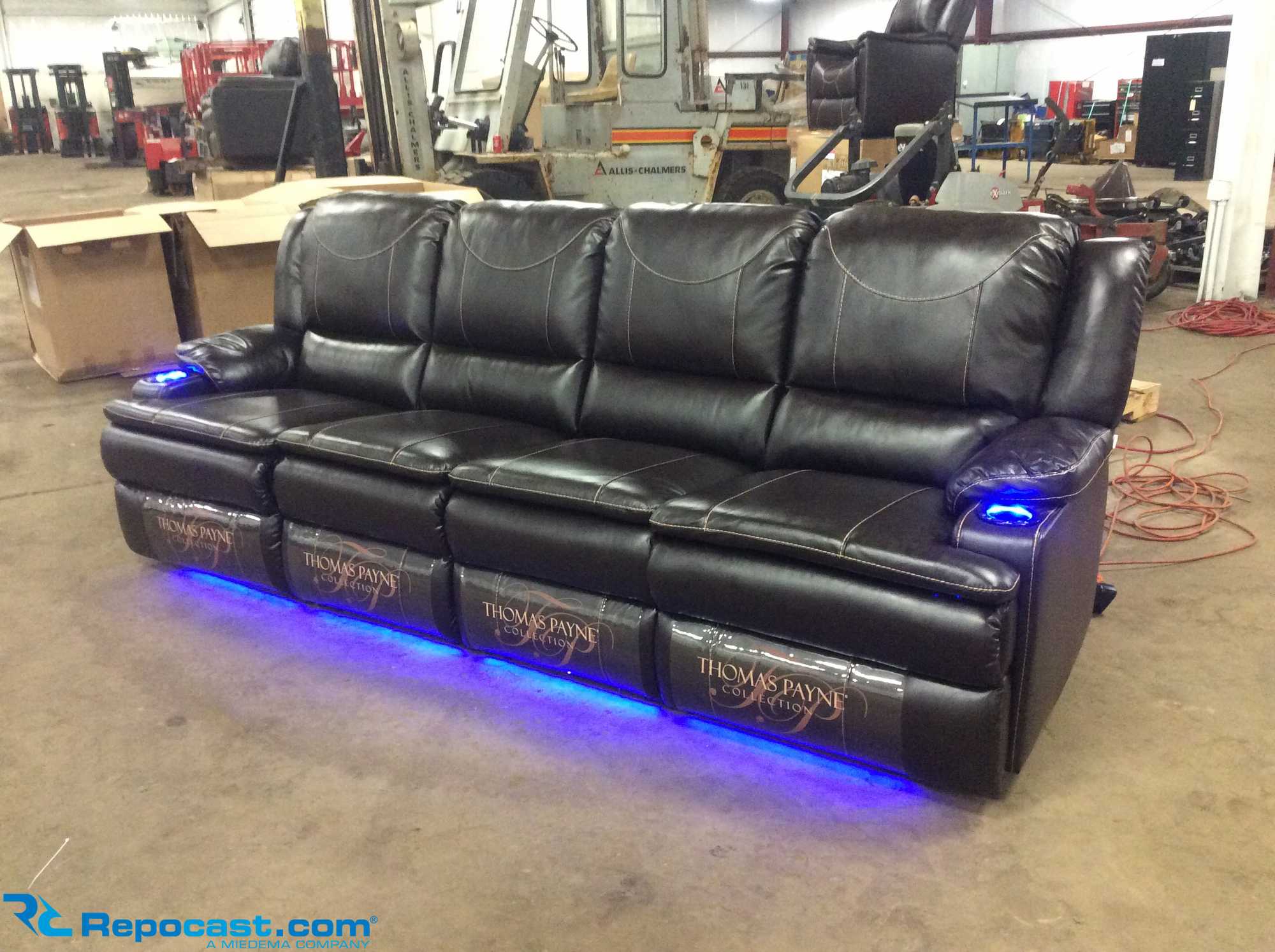 Thomas store payne couch