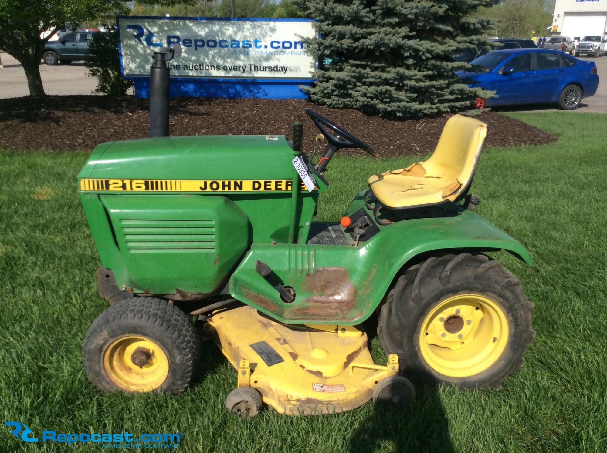 John deere 216 online lawn tractor