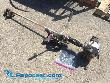 Sears Craftsman Brushwacker Trimmer, model #636.796241, was tested a Repocast, runs and operates....