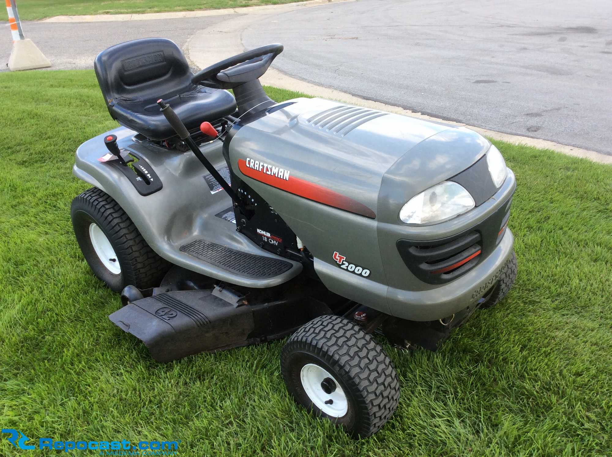 Craftsman lt2000 riding online mower