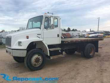 2002 Freightliner  FL70 4x4 Flatbed Stake Truck  1FVDBTAK32HK10338