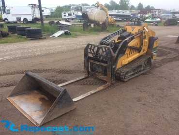 Repocast.com® | 2014 Vermeer S800TX Mini Skid Steer...