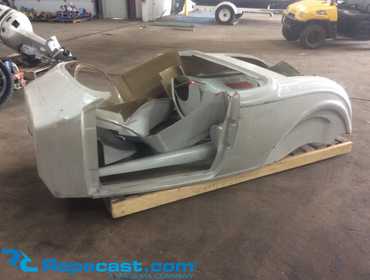 32 Ford Roadster Fiberglass Body Kit, Front Cowl with Windshield with Glass, Has Hood with Grill...