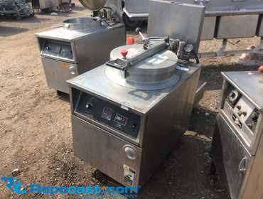 BKI FKM Pressure Fryer