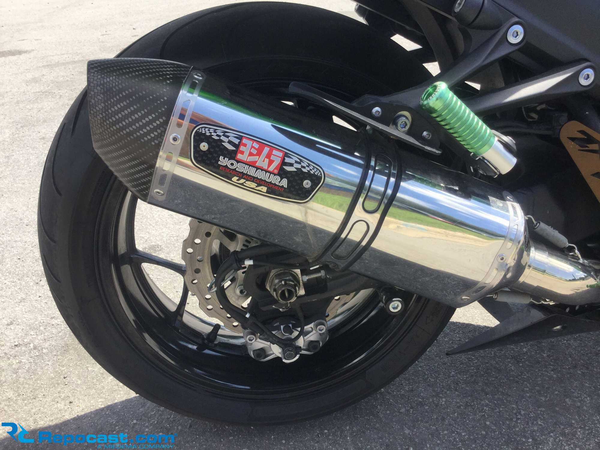 Repocast.com® | 2013 Kawasaki ZX1400R Motorcycle