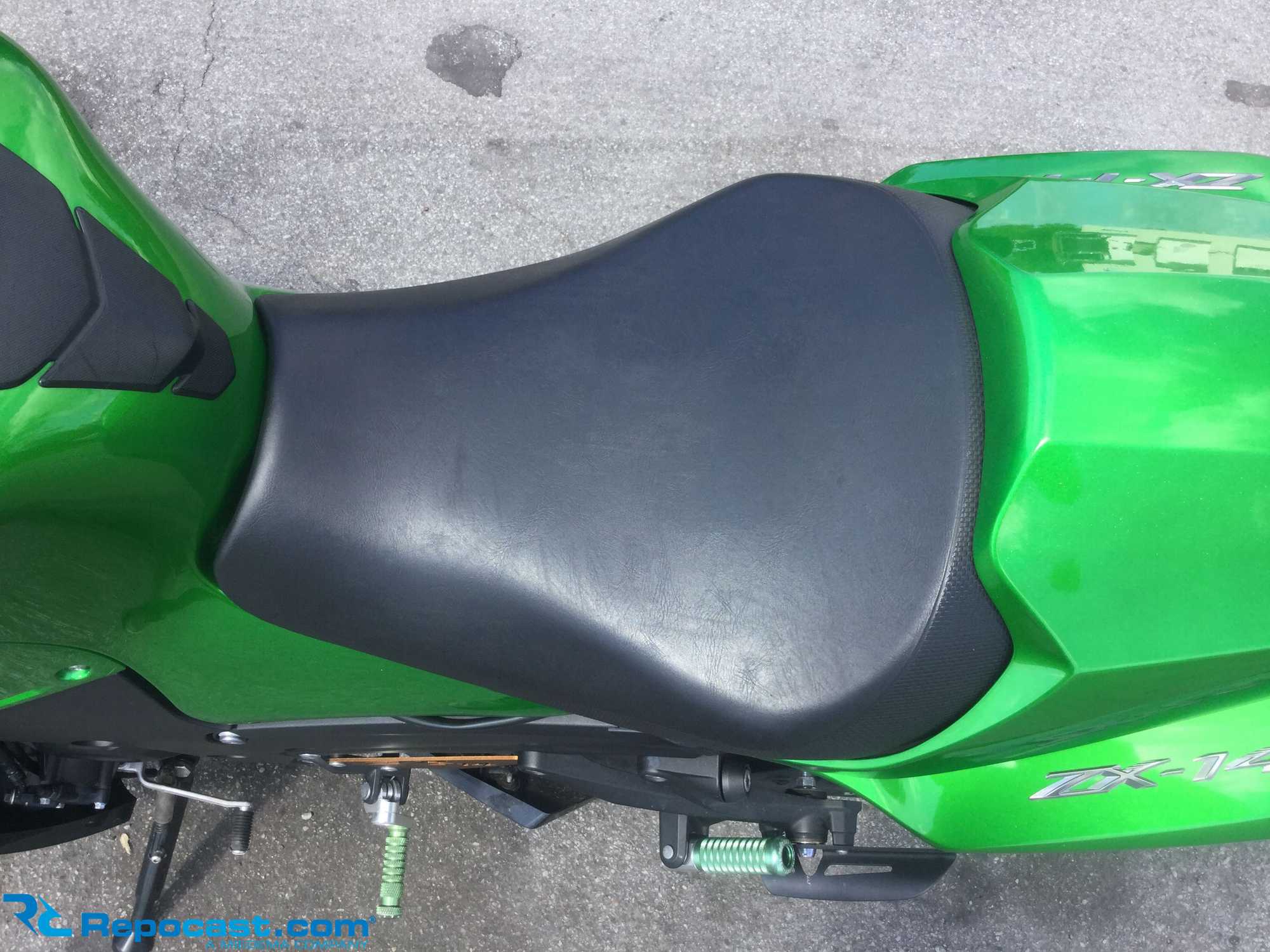 Repocast.com® | 2013 Kawasaki ZX1400R Motorcycle