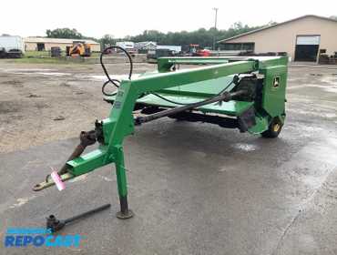 John Deere 1327 Disc Bine, pull behind pin style hitch, PTO driven, 540 PTO, approximately 9.5’...