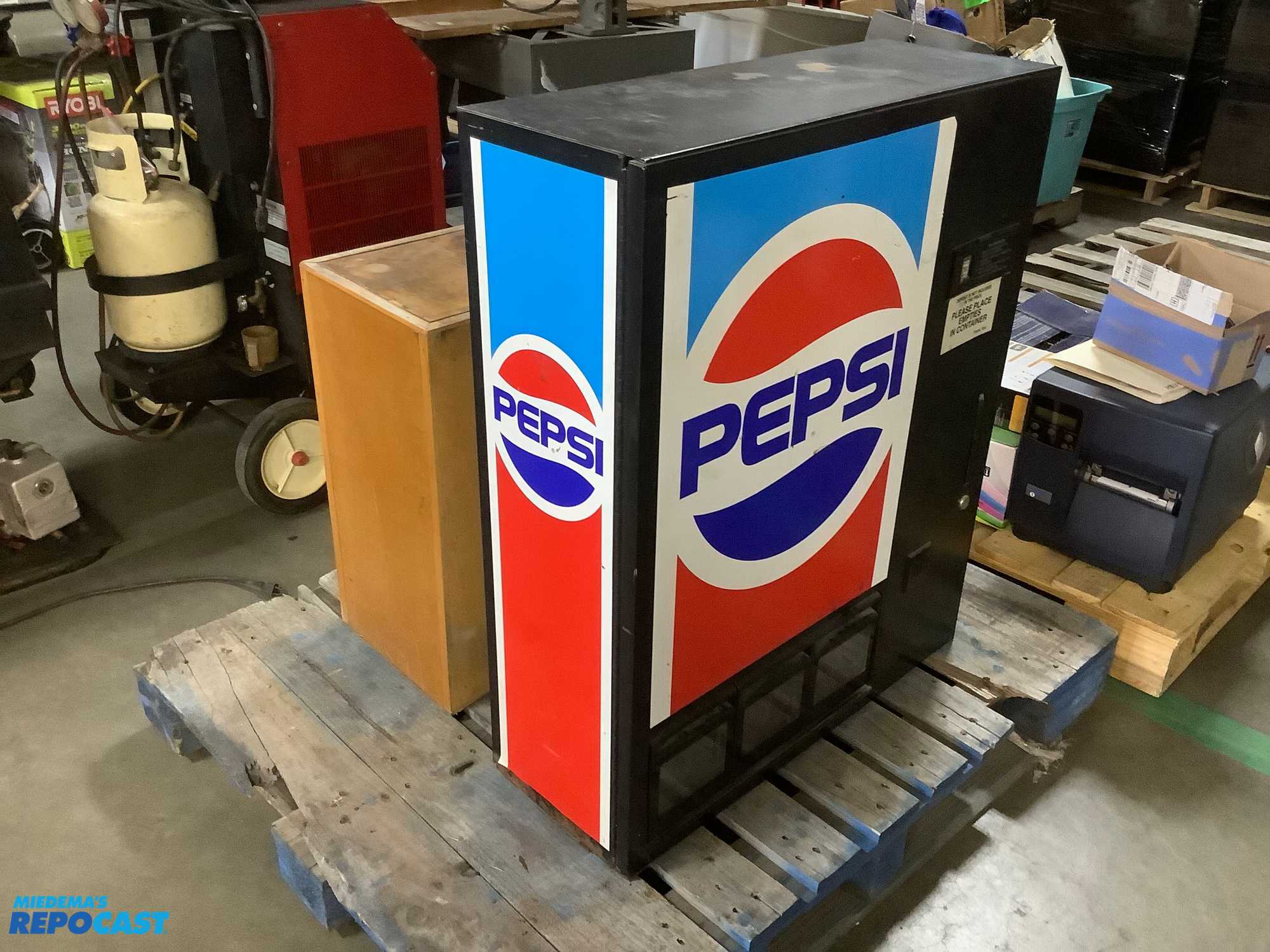 Repocast.com® | Lot of (1) Pepsi Machine with (3) Rows