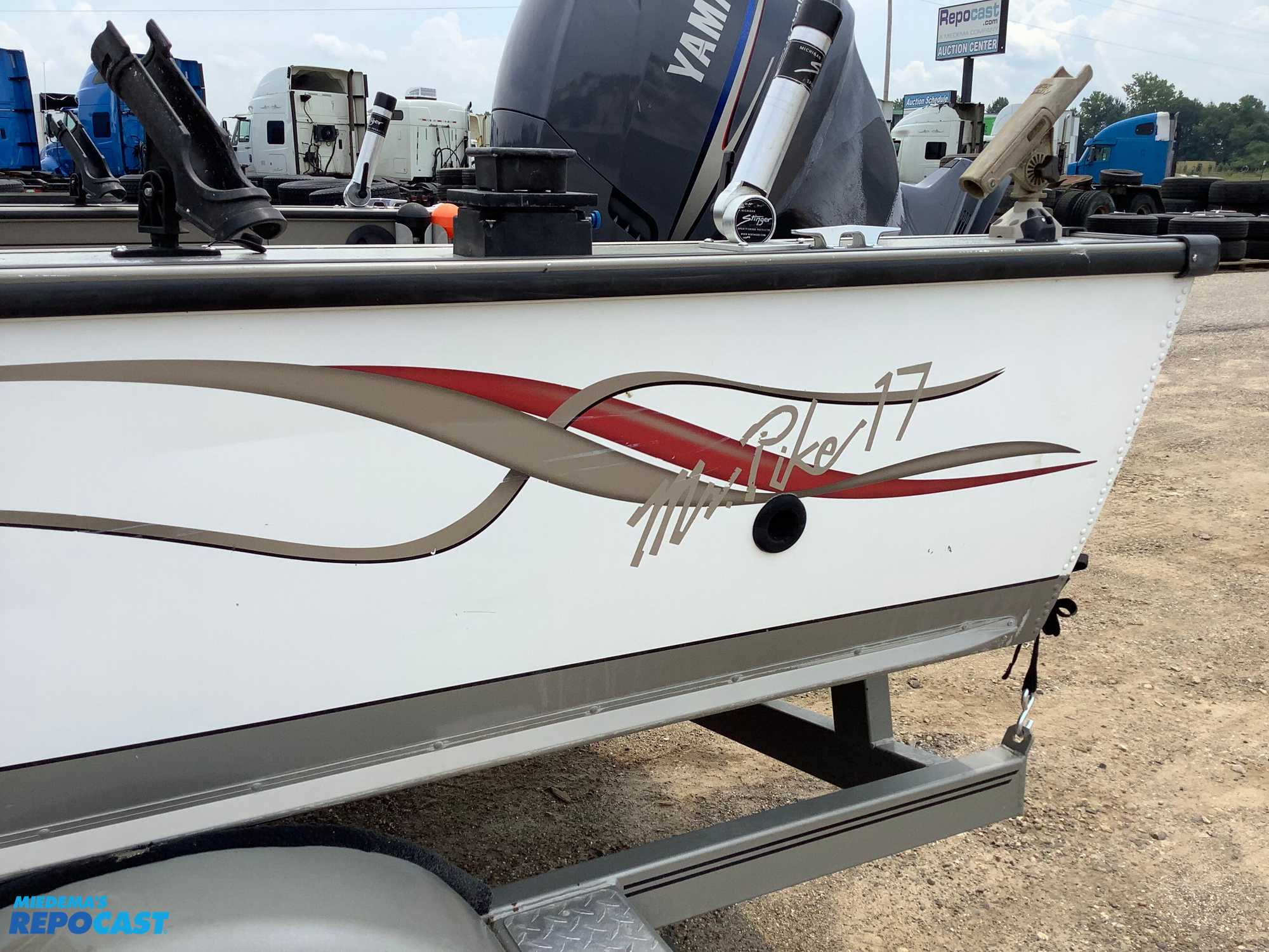 Repocast.com® | 2002 Lund Mr Pike 17 Aluminum Fishing