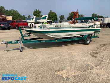 2000 Hurricane Fun Deck 228R