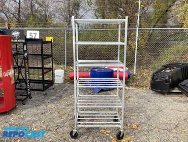 Repocast.com® | (1) Aluminum Lug Rack. Rolls good, new...