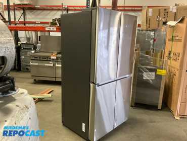 Samsung RF23B7671SR Refrigerator