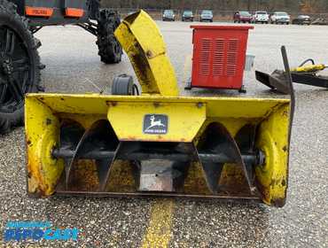 John Deere  Snowblower