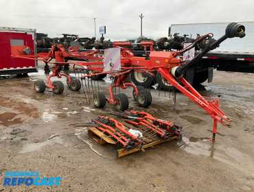 Kuhn GA 6002 twin-rotor rotary rake for repair, rear rotor needs gear replacement, currently...