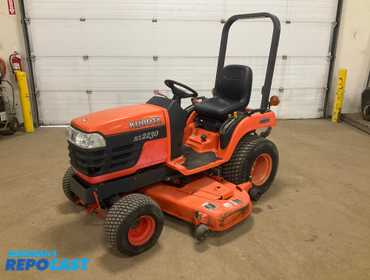 Kubota BX2230 Compact Utility Tractor, 3 Cylinder Liquid Cooled Kubota Diesel Engine, New Engine...