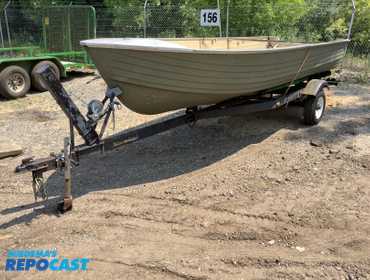 1990 Crestliner   Boat