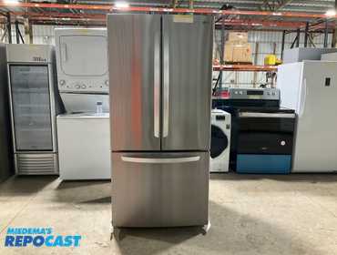 LG LRFCS25D3S 25.1 Cu. Ft. French Door Refrigerator with Ice Maker