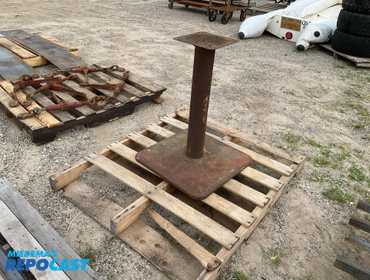 Vintage square metal table base. Good original condition. The size is 21"x21"x29"tall. Portable...