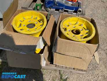 Repocast.com® | Lot of (4) used John Deere aluminum...
