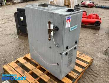 Mast heating and cooling comfortmaker Furnace, model N9MSE0401410A2, serial number A151948466