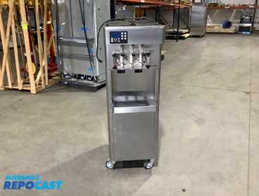 Stoelting f231-18I2-OL2 gravity fed twin twist soft serve/frozen yogurt machine