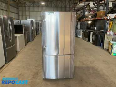 LG LRDCS2603S 25.5 Cu. Ft. Bottom-Freezer Refrigerator with Ice Maker