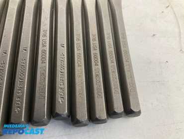 Repocast.com® | Lot of 13- 7/16" cold chisels, USA
