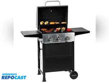 Brand new Master Cook 3-burner gas grill. Model SRGG31403