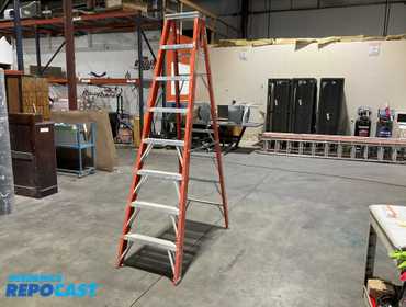 1- 8’ Keller Heavy Duty Folding Fiberglass Step Ladder (corpcolor)